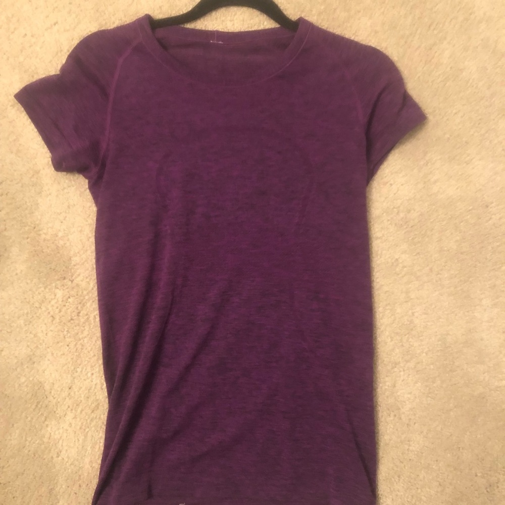 LULULEMON WORKOUT SHIRT